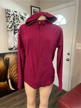 Tek Gear bodycon Women's Hooded Zip Jacket in Deep Berry large Essential gym